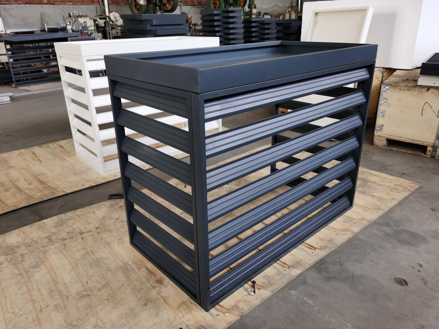 Wärmepumpen Abdeckung - Maße: H 85 x B 60 x T 115 cm