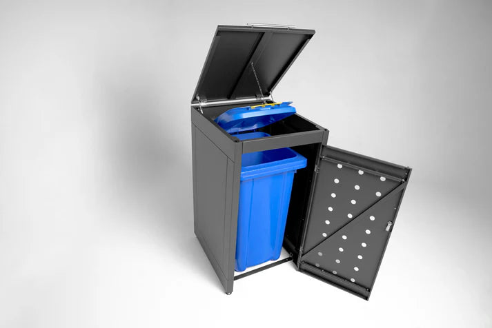 Einzel Mülltonnenbox Modell Cubus, mit geöffneter Türe und Mülltonne