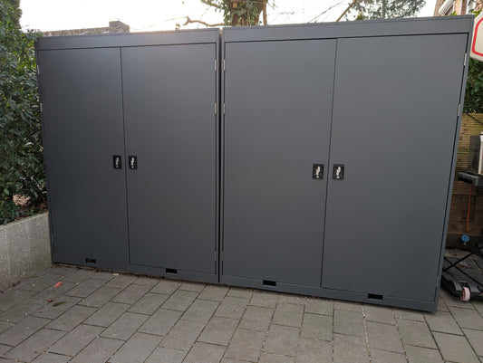 Fahrradgarage stehend