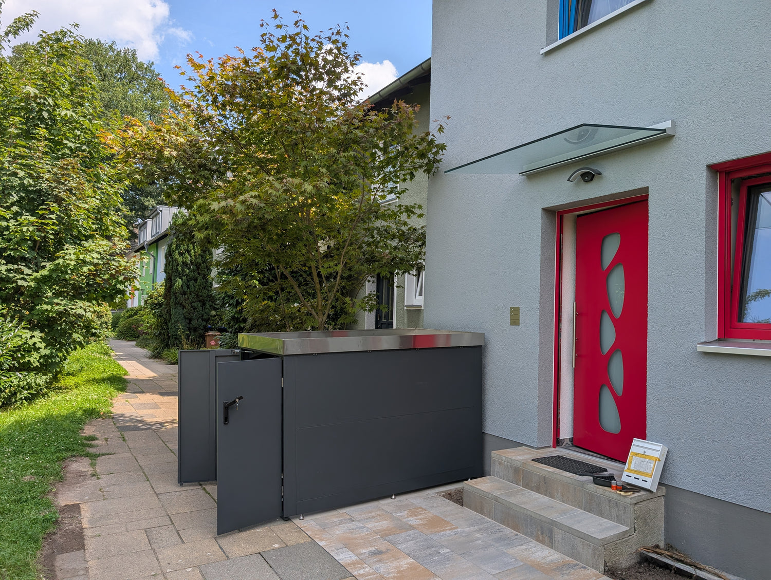 Fahrradgarage Metall anthrazit RAL 7016 für 2 bis 3 Fahrräder – abschließbar mit Doppeltür, Zylinderschloss und Gasdruckdämpfer