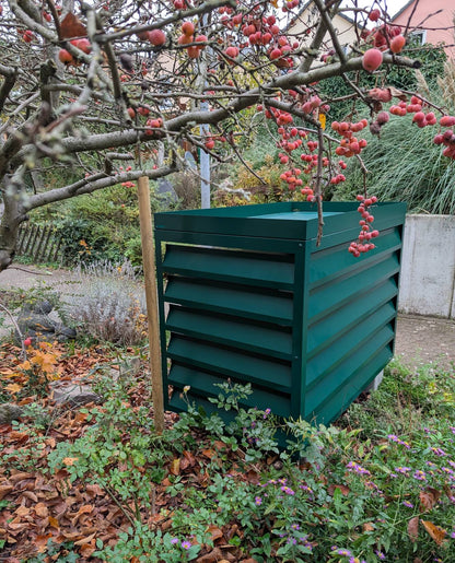 Installierte moosgrüne Waermepumpe Abdeckung für Bosch Compress Wärmepumpe